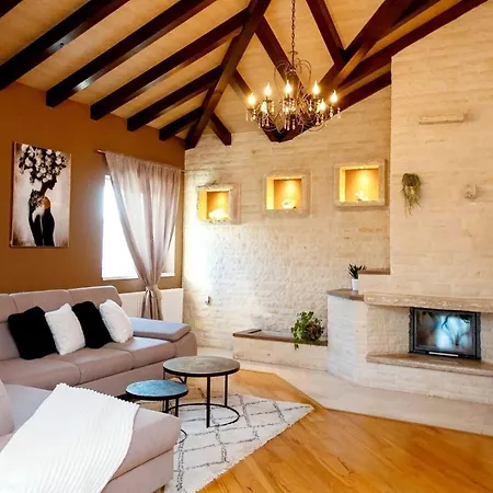 Ferienhaus Mit Privatpool Fur 7 Personen Ca 290 Qm In Sibenik-dubrava, Dalmatien Norddalmatien Holiday home