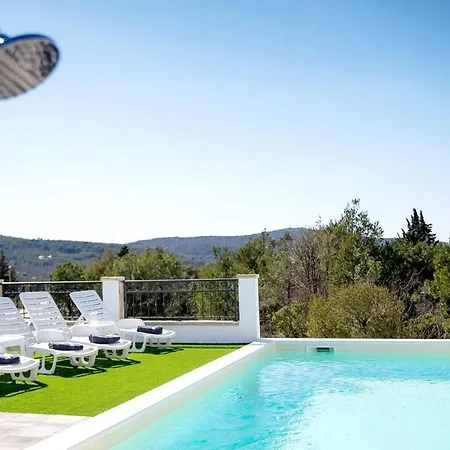 Ferienhaus Mit Privatpool Fur 7 Personen Ca 290 Qm In Sibenik-dubrava, Dalmatien Norddalmatien Holiday home Dubrava (Sibenik-Knin)
