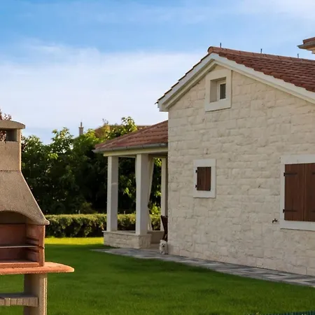 Ferienhaus Mit Privatpool Fur 7 Personen Ca 290 Qm In Sibenik-dubrava, Dalmatien Norddalmatien Dubrava (Sibenik-Knin)