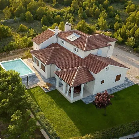 Ferienhaus Mit Privatpool Fur 7 Personen Ca 290 Qm In Sibenik-dubrava, Dalmatien Norddalmatien Holiday home Dubrava (Sibenik-Knin)